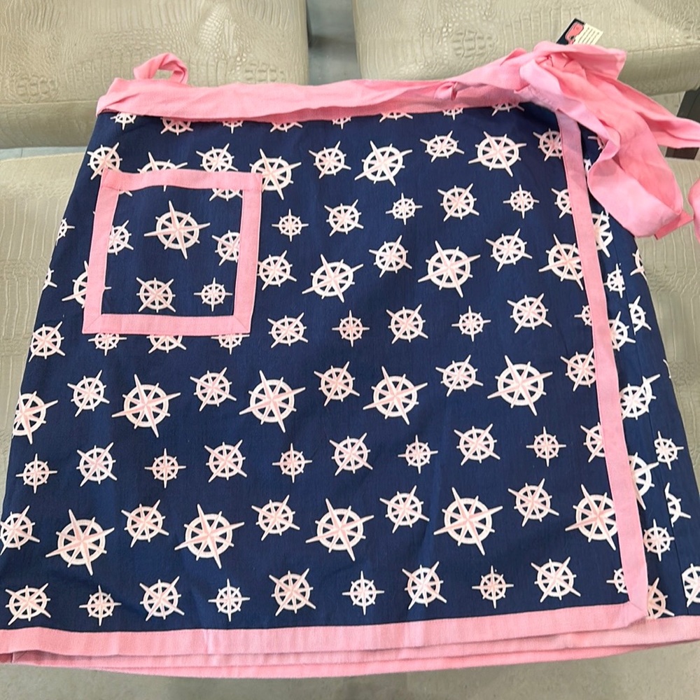 Vineyard Vines compass reversible skirt